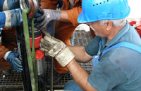 Einbau Förderpumpe Geothermiebohrung. Bild: GFZ