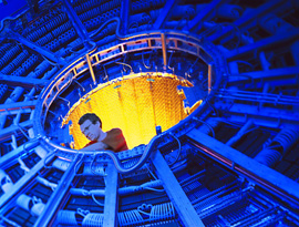 Beim Aufbau des ALICE Experiments. Bild: Antonio Saba/CERN
