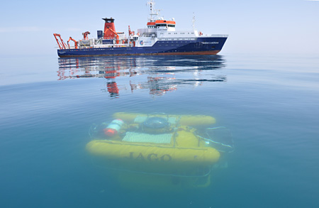 Das GEOMAR - Helmholtz-Zentrum für Ozeanforschung untersucht die chemischen, physikalischen, biologischen und geologischen Prozesse im Ozean und ihre Wechselwirkung mit dem Meeresboden und der...