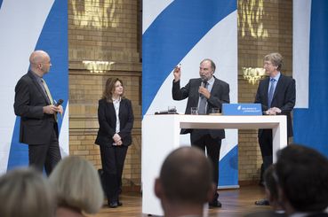 18 SEP 2014, BERLIN/GERMANY:Abendveranstaltung anl. der Jahrestagung 2014 der Helmholtz Gemeinschaft, Telekom HauptstadtrepraesentanzIMAGE: 20140918-01