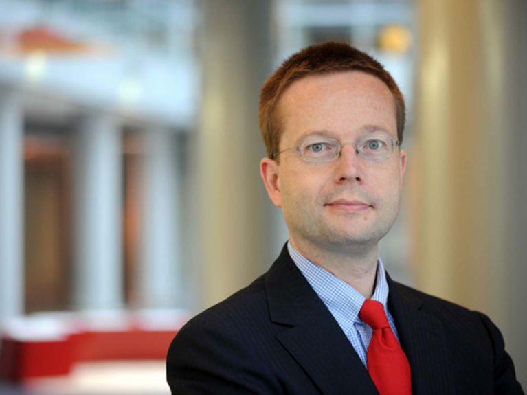 Dr. Rolf Zettl, Geschäftsführer der Helmholtz-Gemeinschaft Dr. Rolf Zettl, Geschäftsführer der Helmholtz-Gemeinschaft